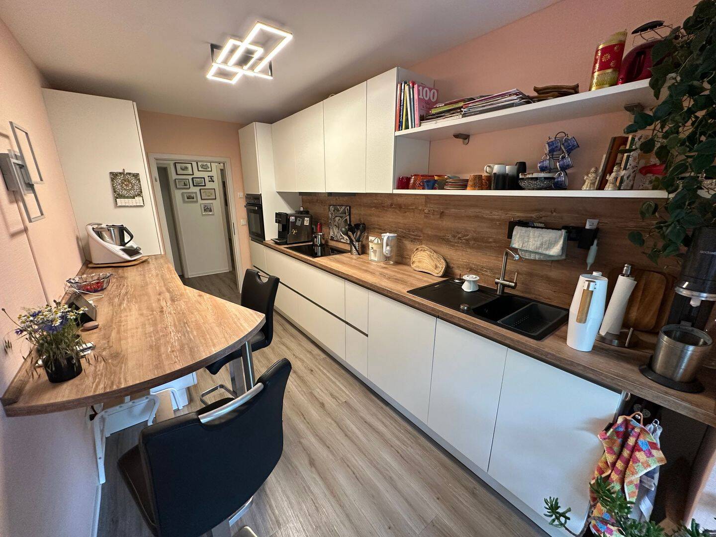 Wohnen mit ALLEN Extras am Geraer Reußpark! 4 Zimmer mit Loggia, Balkon, Aufzug und Tiefgarage!, 7546 Gera