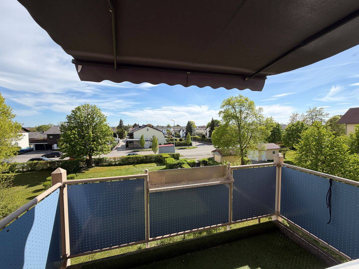 +++ Attraktive Dachgeschosswohnung mit Süd-Balkon in begehrter Ortsrandlage +++, 84513 Töging a. Inn