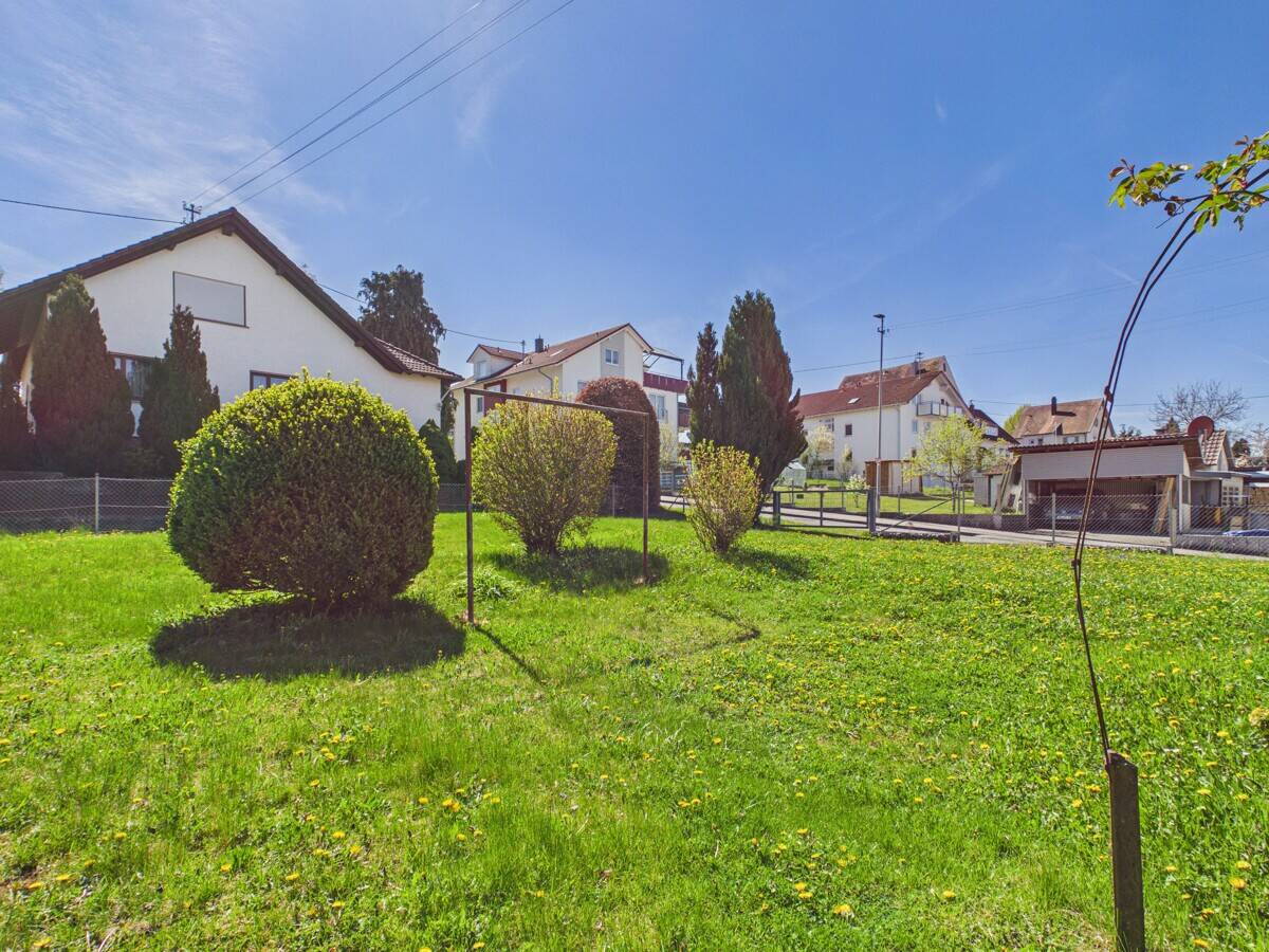 Rottweil: Saniertes Einfamilienhaus mit Garten und Option auf Nachbargrundstück, 78628 Rottweil