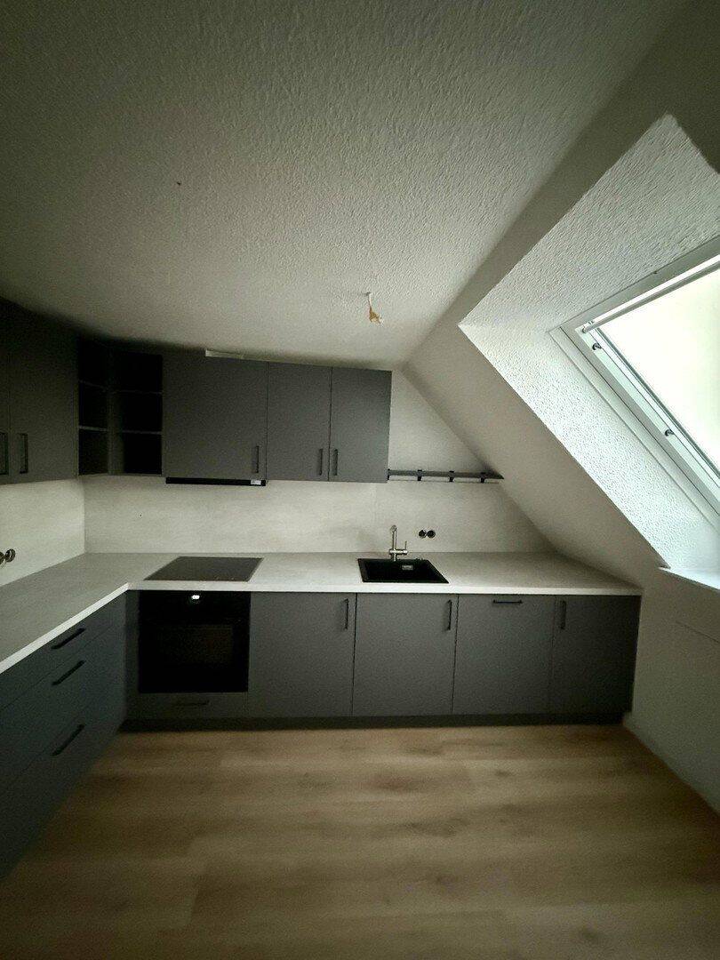 Frisch renovierte 5-Zi.-DG-Wohnung | Balkon | EBK | 85 m² | Schwäbische Alb | provisionsfrei, 72818 Trochtelfingen