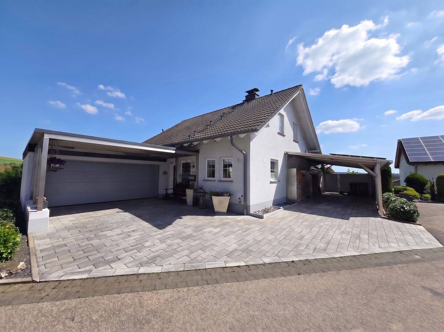 Großzügiges Einfamilienhaus mit Einliegerwohnung & Traumgarten, 54314 Baldringen