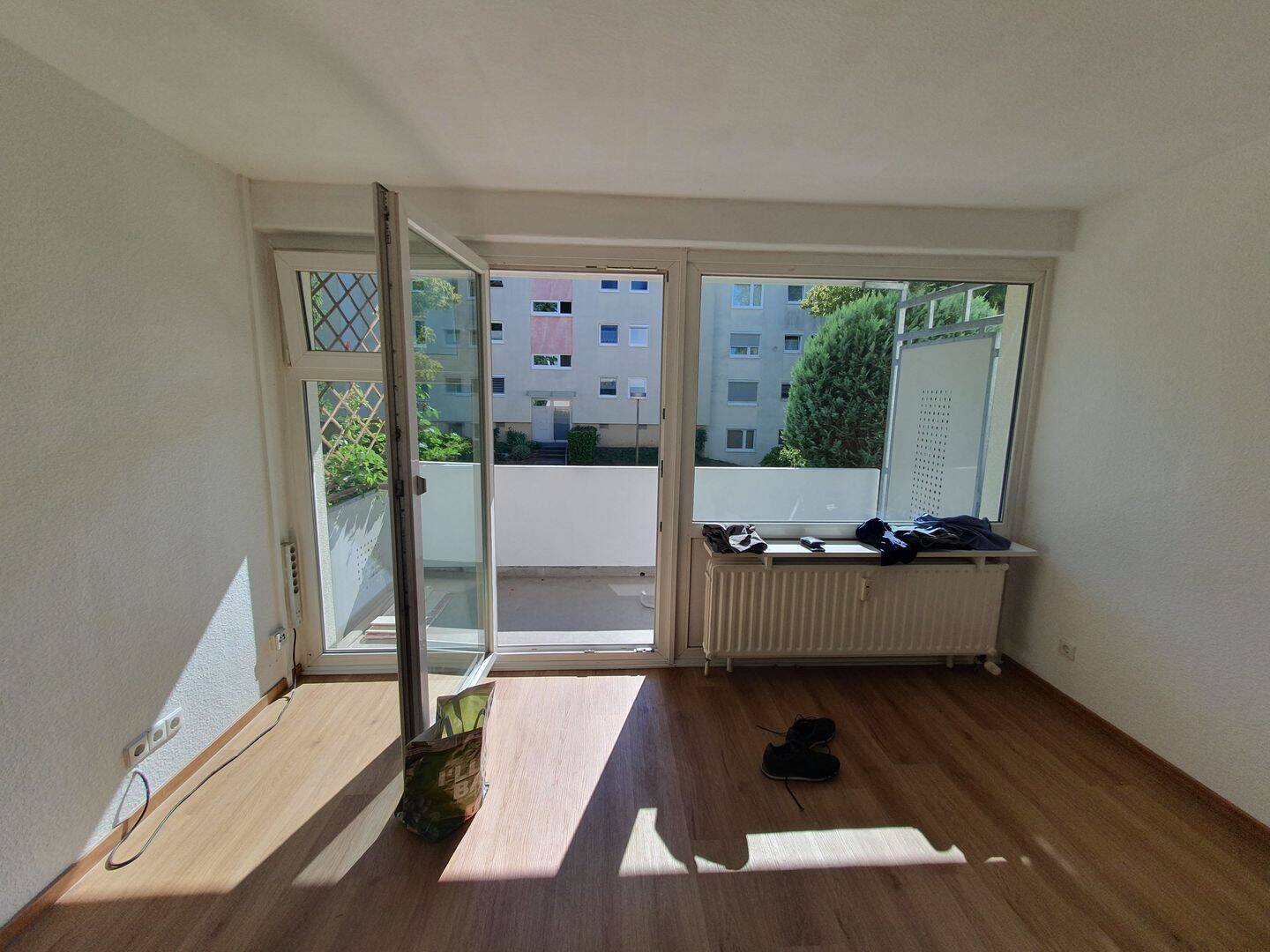 3 Zimmer Wohnung Stuttgart Freiberg, 70437 Stuttgart (Freiberg Mönchfeld Rot Zazenhausen Zuffenhausen)
