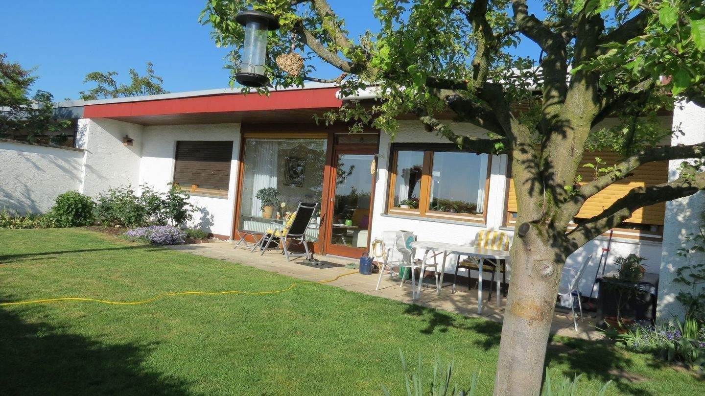 Atrium-Bungalow in unverbaubarer Süd-West-Lage in Nieder-Olm mit Garage, 55268 Nieder-Olm