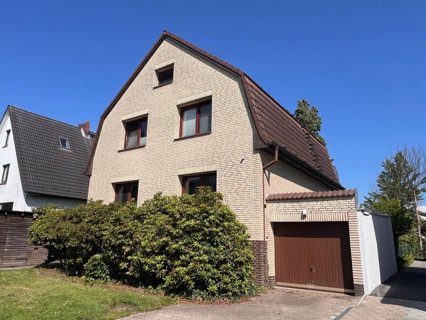 Gepflegte 4-Zimmer-Maisonettewohnung mit Dachterrasse in Hamburg-Schnelsen, 22459 Hamburg (Eimsbüttel Niendorf Schnelsen)