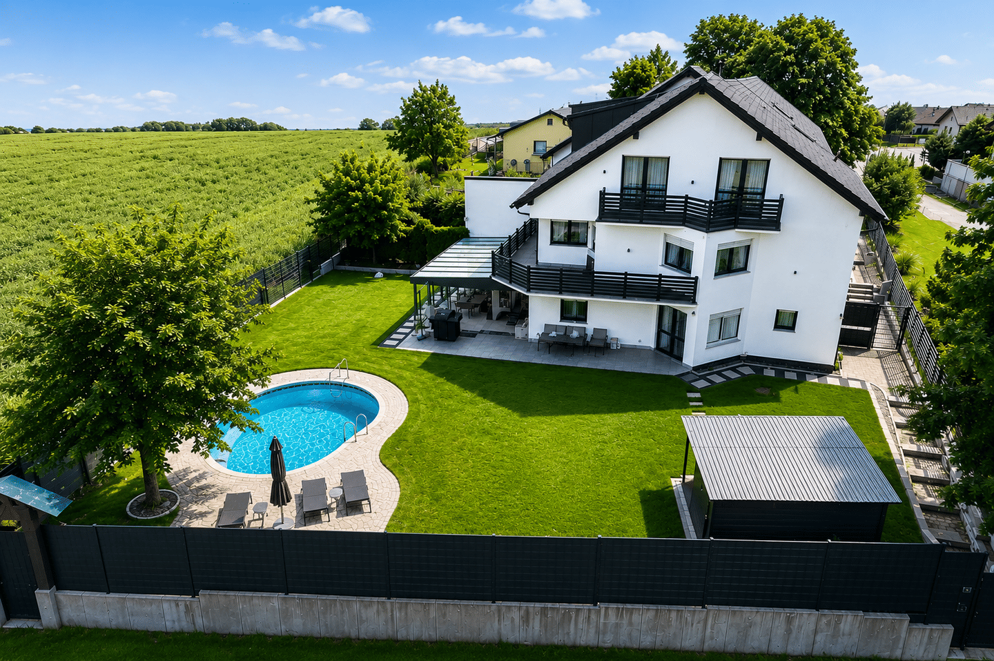 Luxuswohnen mit Pool, Wintergarten & Einliegerwohnung | Exklusives Anwesen in Zusmarshausen – Wollbach, 86441 Zusmarshausen