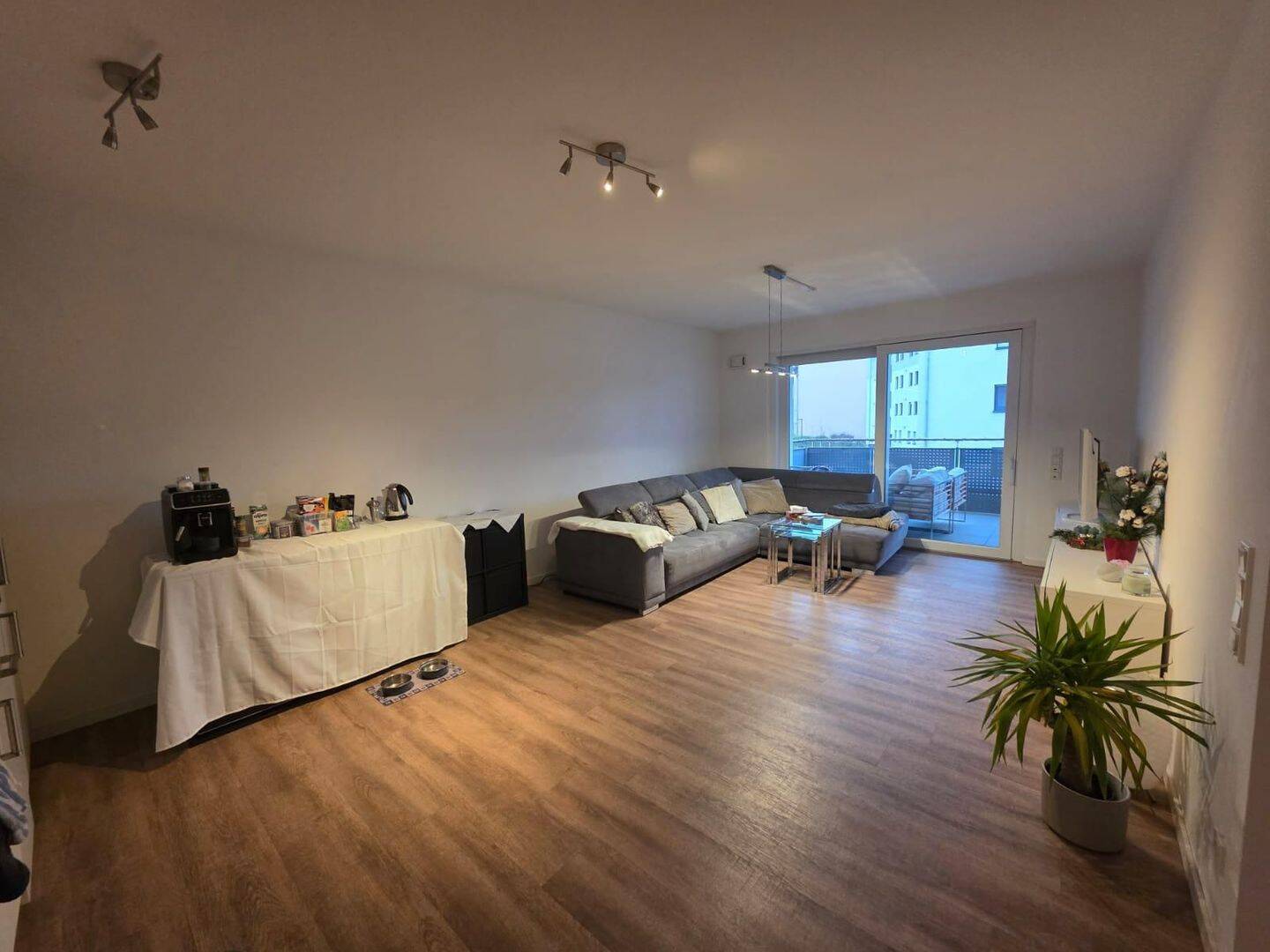 Attraktive, schwellenfreie 2 Zimmer-Wohnung mit Süd-Balkon und Stellplatz!, 35394 Gießen