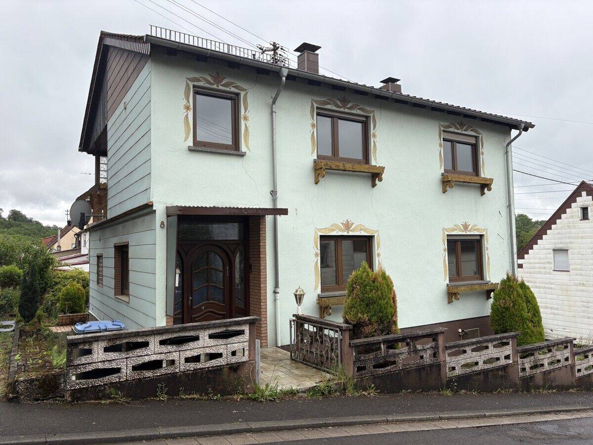 renovierungsbedürftiges Haus in Quierschied, 66287 Quierschied