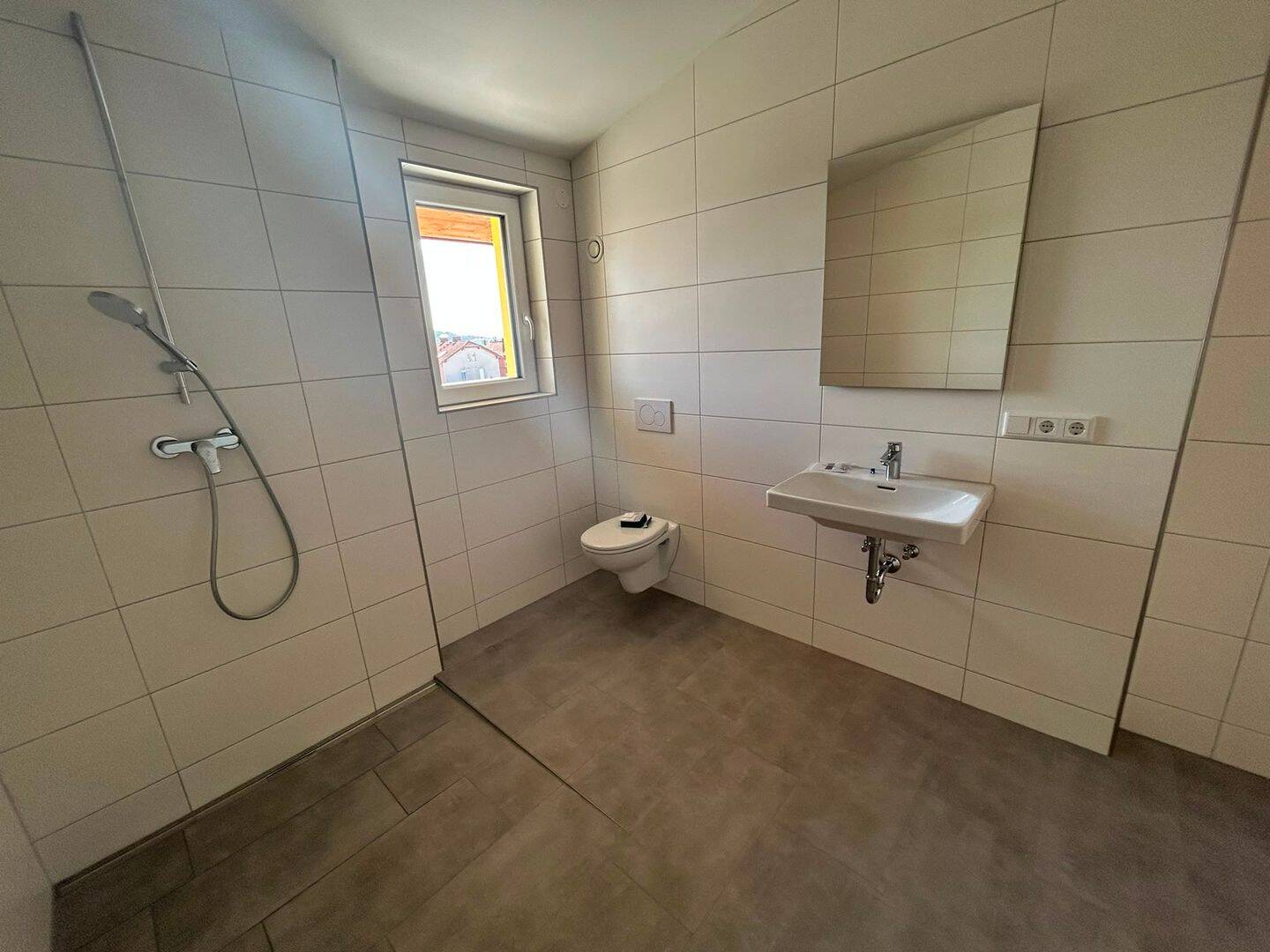 Bezugsfertiges Penthouse im Neubau – Großzügige Dachterrasse, 91601 Dombühl