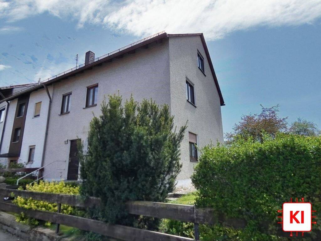 Charmantes Reiheneckhaus mit Terrasse, Garten und Garage in sonniger Lage, 92637 Weiden i.d. OPf. (Weiden)