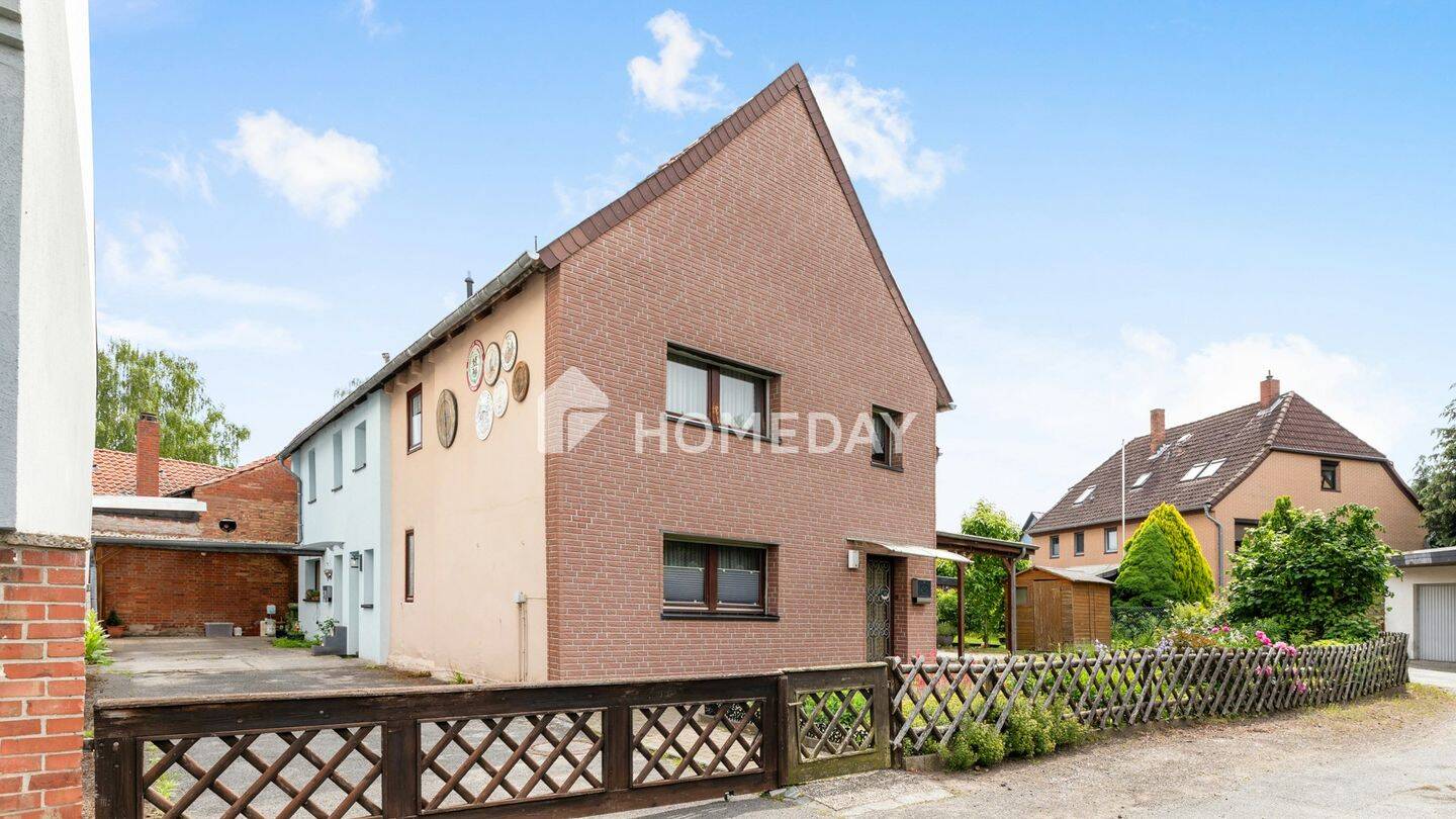 Großzügige DHH mit ausgebautem Dachgeschoss und Garten in Völkenrode, 38112 Braunschweig