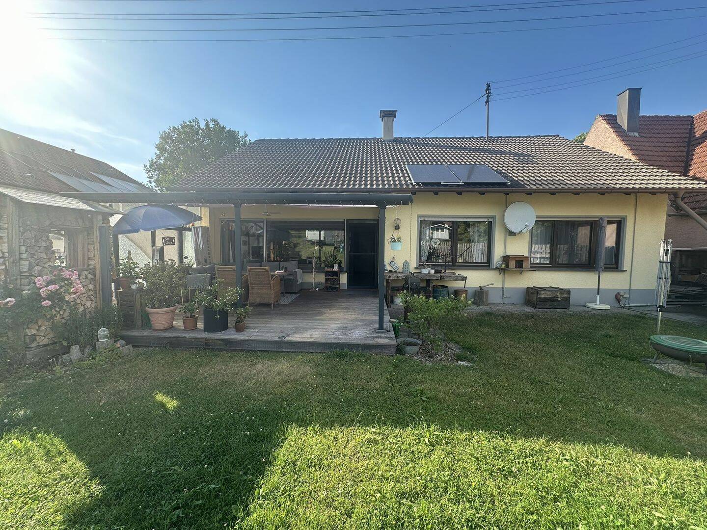 Einfamilienhaus mit großem Garten, Einlieger-/ Gäste-Wohnung und Ausbaupotenzial, 78662 Bösingen