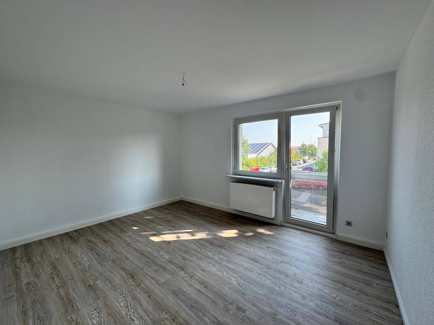 Teilsanierte 4-Zimmer-Wohnung – Altkönigstr. 1, 65239 Hochheim am Main