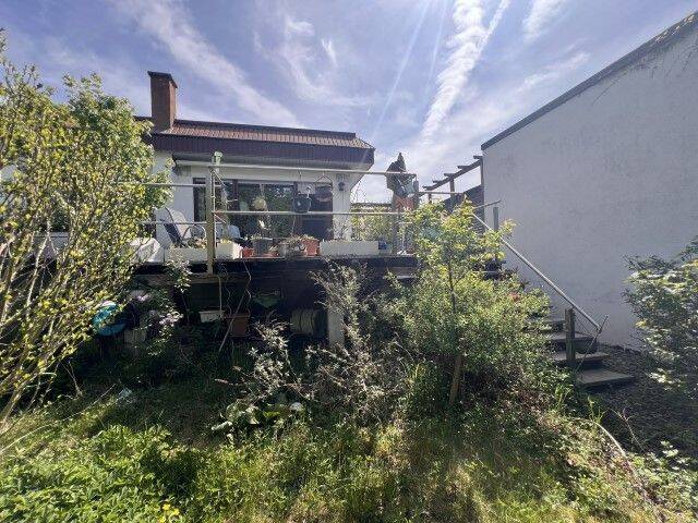 Gepfl. Bungalow, Bj. 1985 Wohn-Nfl. 194m², Gemarkung Reichelsdorf mit Garage 5-6 Zi. gr. Terrasse, 90453 Nürnberg