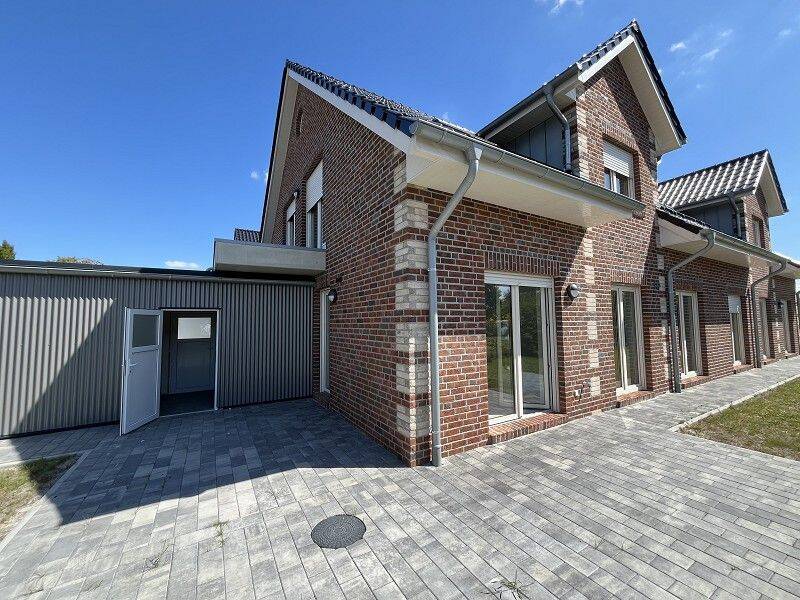 Erstbezug, moderne Erdgeschosswohnung mit Terrasse und Carport in Westoverledingen, 26810 Westoverledingen
