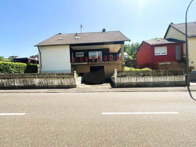 Haus mit zusätzlichem Baugrundstück, 54576 Hillesheim