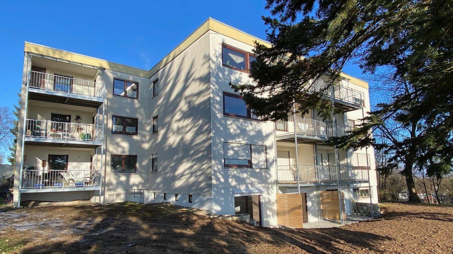 Rendite 4,32 %! Mehrfamilienhaus mit 18 Wohneinheiten in Regensburg Grass nähe Uniklinikum, 93053 Regensburg (Galgenberg Kasernenviertel Kumpfmühl-Ziegetsdorf-Neuprüll Oberisling-Graß)