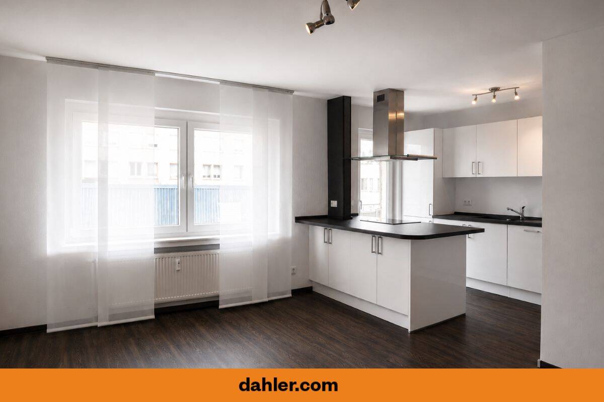 Sofort einzugsbereit! 2-Zimmer-Wohnung mit Balkon im Zentrum, 30159 Hannover