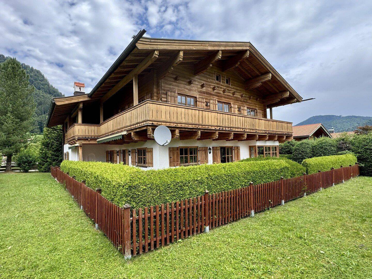 Wunderschöne 4-Zimmer-Wohnung mit traumhaftem Bergblick und 2 großzügigen Hobbyräumen!, 83324 Ruhpolding