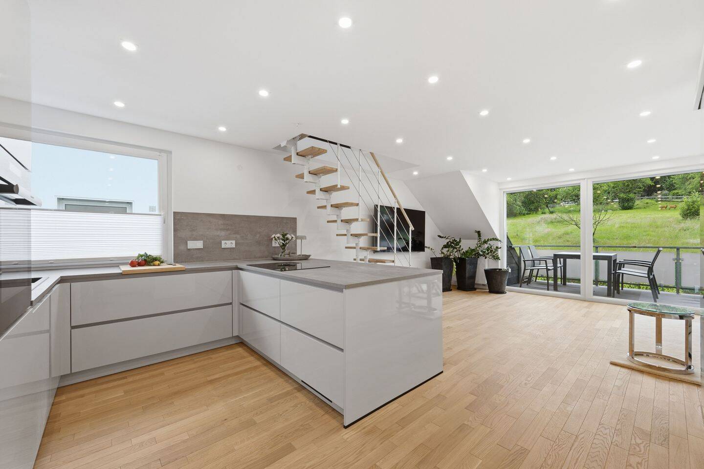 TOP sanierte Maisonette-Wohnung (87,18 m²) für Alleinstehende oder Paare in Hagen-Holthausen, 58093 Hagen