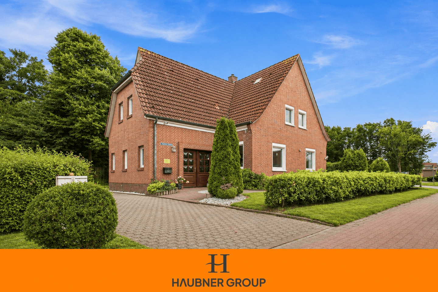 Raum für Ihre eigene Geschichte – Großzügiges Einfamilienhaus mit Wintergarten in Großheide, 26532 Großheide