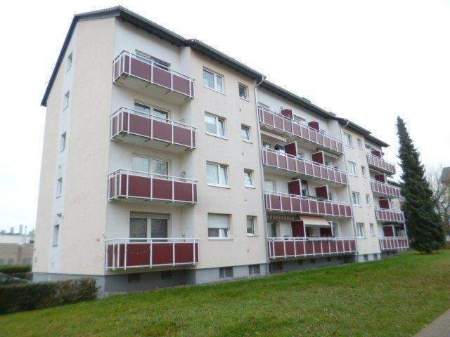 Schöne 2 Zimmer-Wohnung mit Balkon und KFZ – Stellplatz in guter, zentraler Wohnlage von Maintal – Dörnigheim., 63477 Maintal