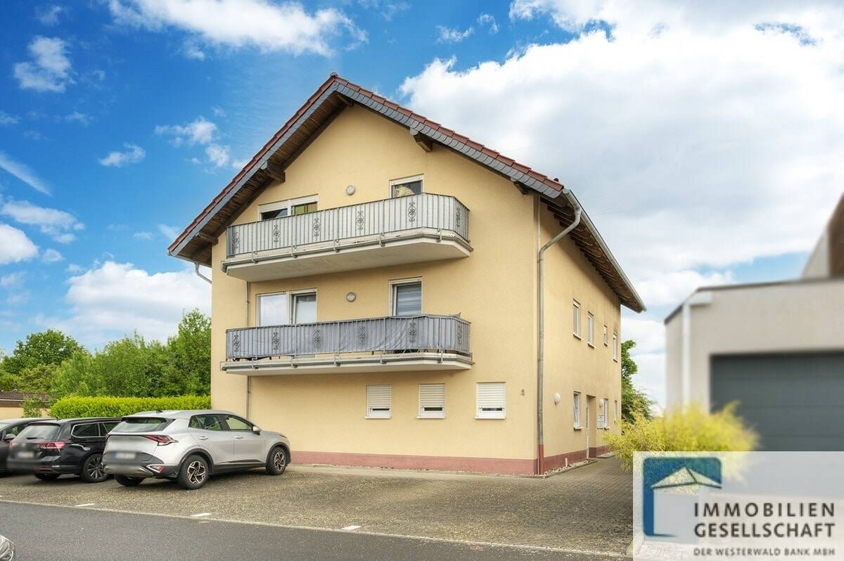 Gepflegtes Dreifamilienhaus mit solider Vermietung und PV-Ertrag in Hilgert, 56206 Hilgert