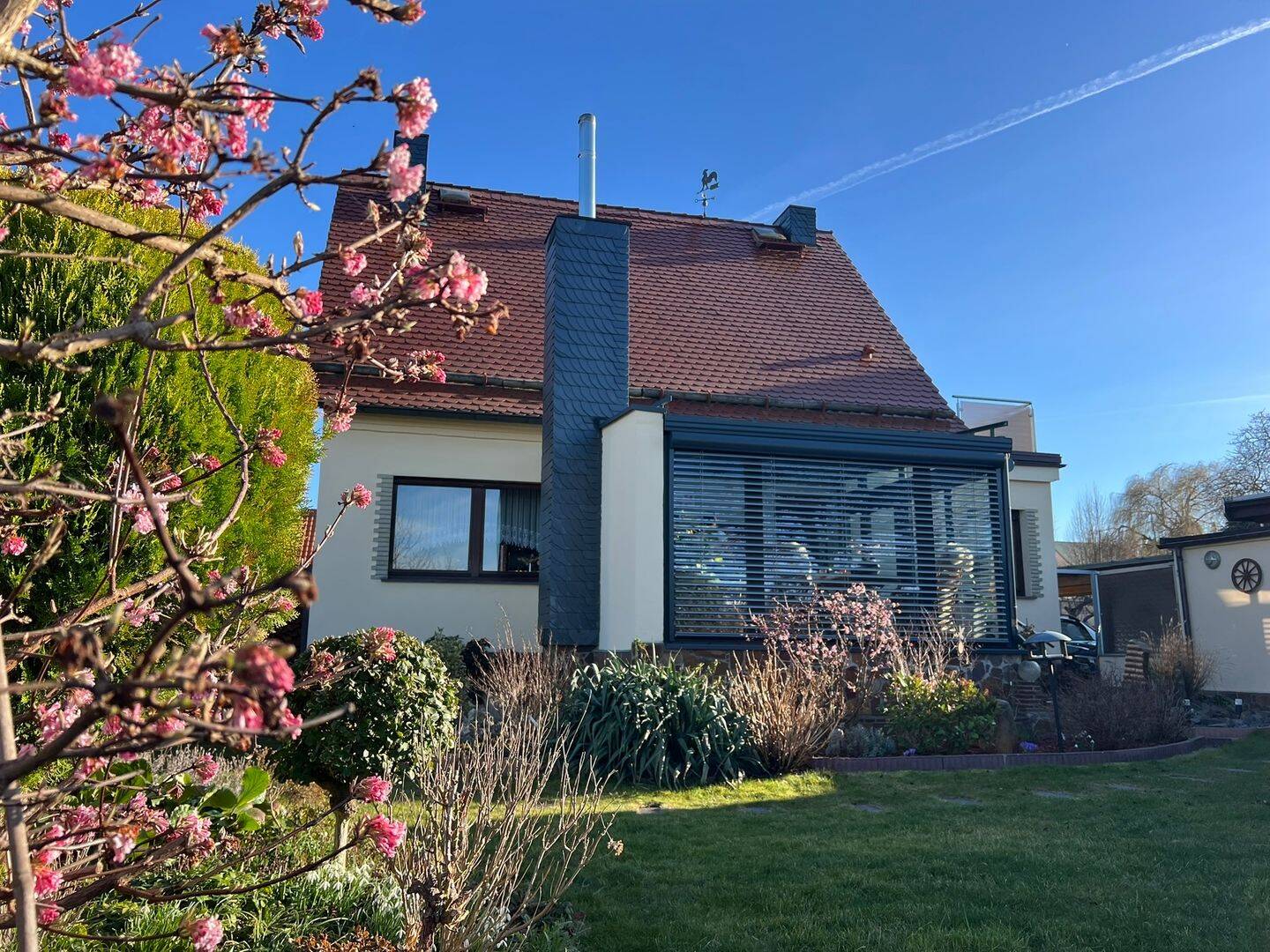 Wohnen mit Wellnessfaktor – Exklusives Einfamilienhaus in Riesa mit Sauna, Jacuzzi & Wintergarten!, 1587 Riesa