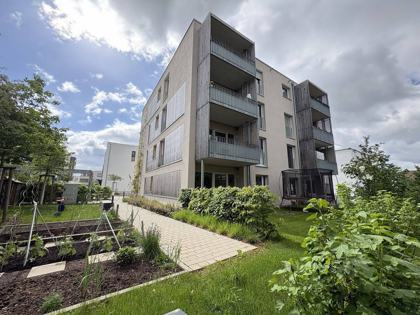 Ostfildern-Scharnhausen, 4-Zimmer-Wohnung mit Garten, 73760 Ostfildern