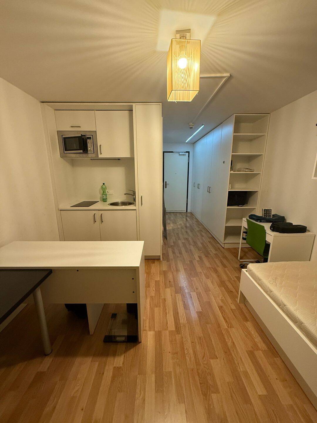For Students Only – Compact Apartment in Munich, Schleißheimer, 80809 München (Milbertshofen-Am Hart Neuhausen-Nymphenburg Schwabing-West)