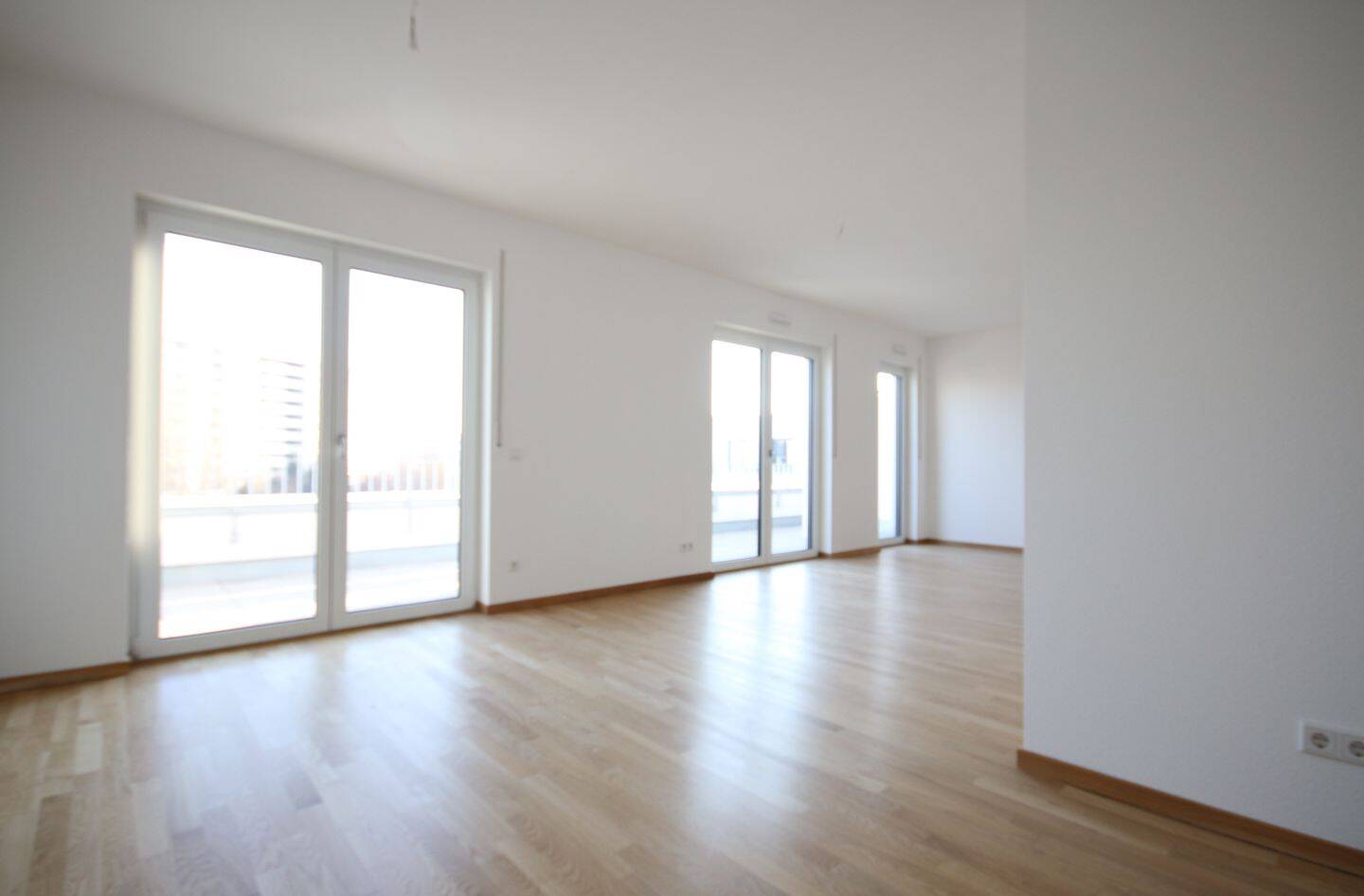 Familienfreundliche 4-Zimmer-Wohnung mit Dachterrasse, 53117 Bonn (Auerberg Buschdorf Graurheindorf Zentrum Castell)