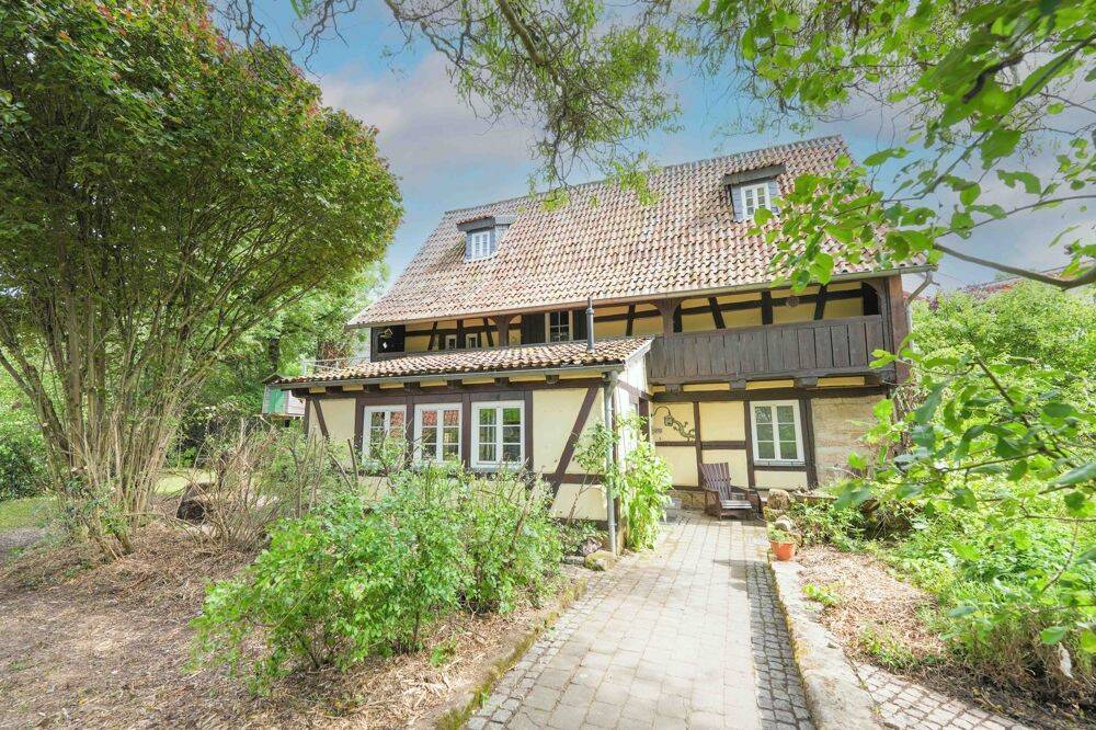 Ein Zuhause mit Geschichte und Herz – idyllisches Fachwerkhaus mit schönem Garten in CO-Beiersdorf, 96450 Coburg