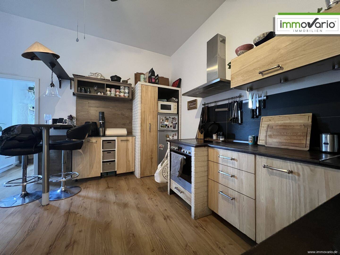 Wohnen in der Altstadt. Schöne 2-Raum-Wohnung in Hochparterre mit Wanne, Balkon und Einbauküche, 39104 Magdeburg (Altstadt Buckau)