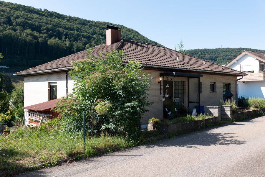 Provisionsfrei* Viel Platz, viel Privatsphäre: Freistehendes Einfamilienhaus mit großem Garten, 73347 Mühlhausen im Täle