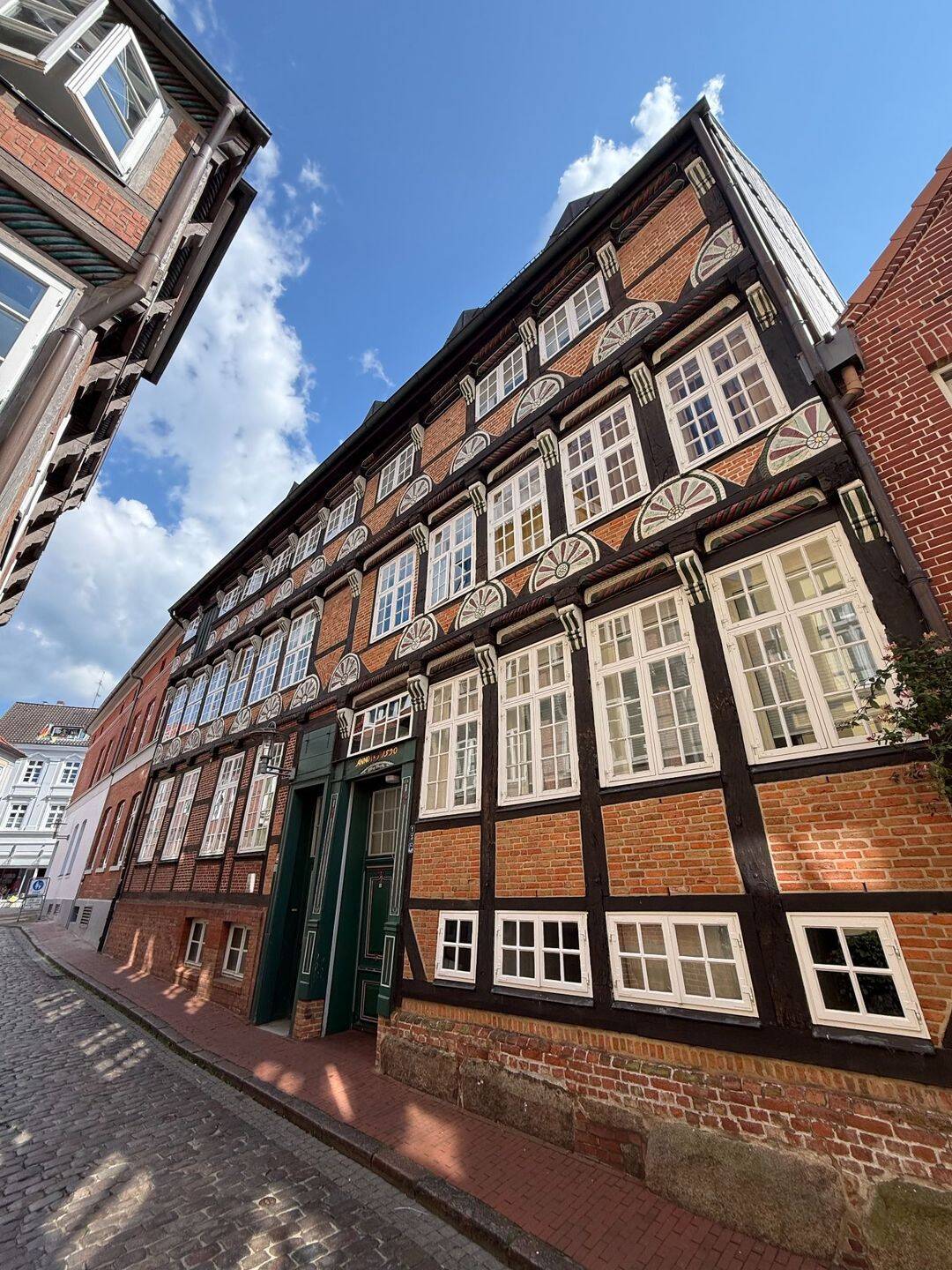 Charmante 3-Zimmer-Altbauwohnung mit Balkon im Herzen der Stader Altstadt, 21682 Stade