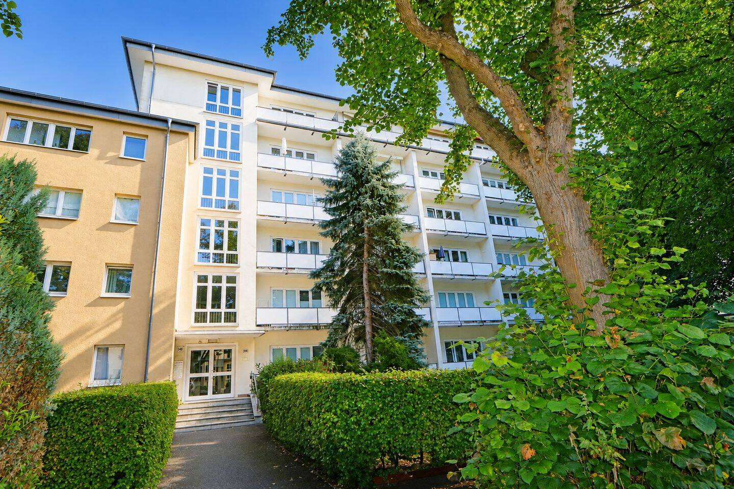 Ideale Stadtwohnung mit 2 Südwestbalkonen in Top Lage!