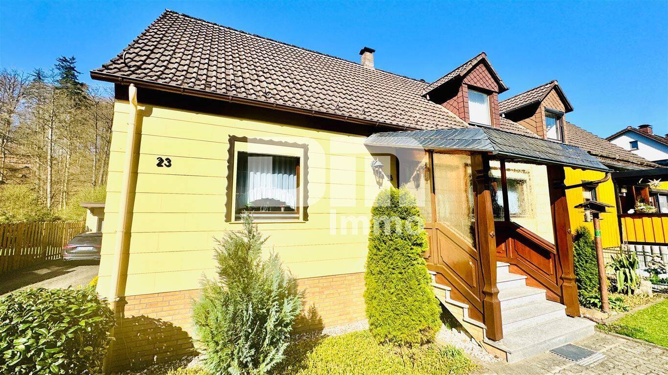 Modernisierte DHH mit Doppelgarage und 2x Carport in Traumlage inkl. Bachlauf, 37412 Herzberg am Harz