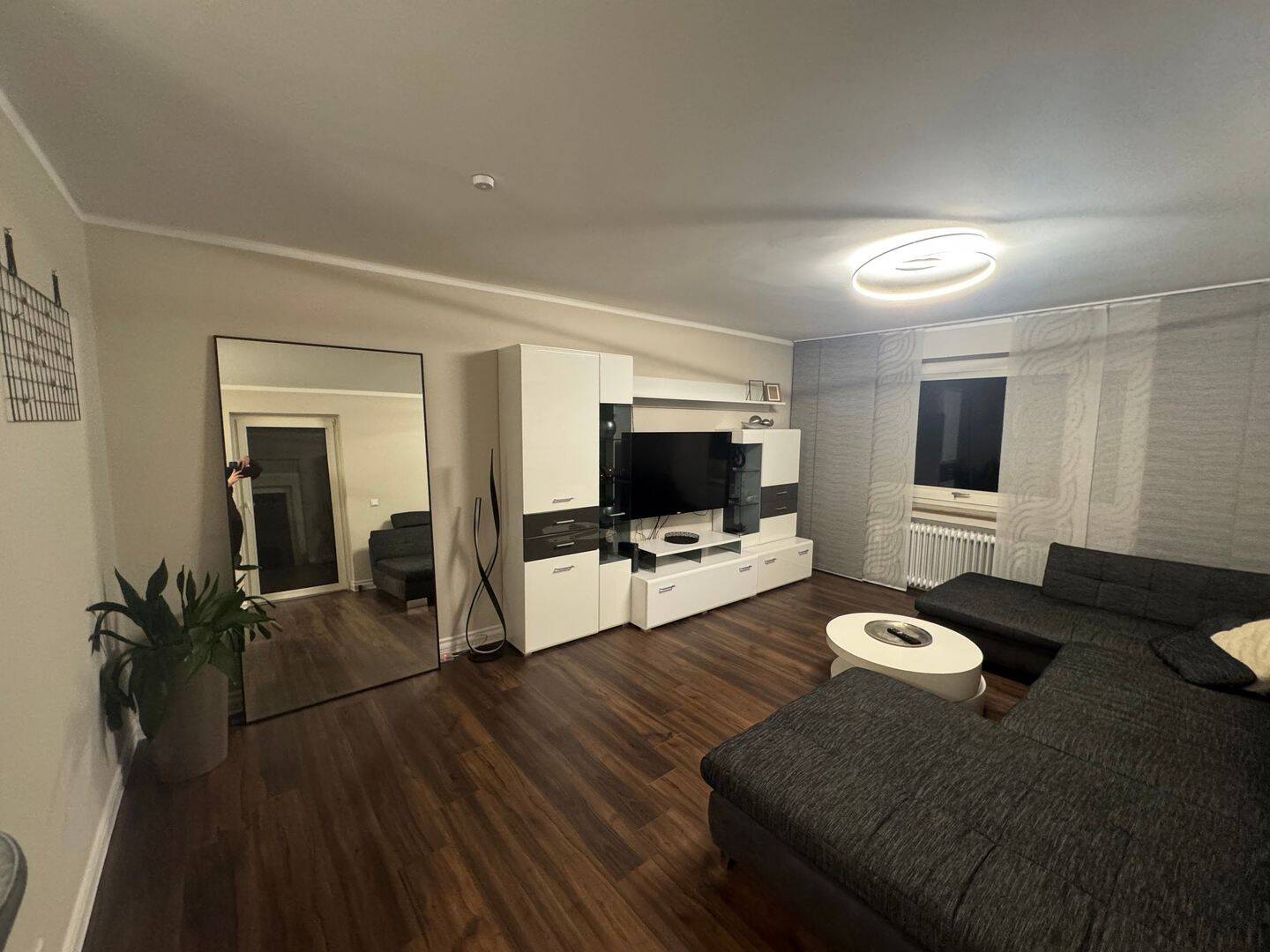Stilvoll möblierte 2,5 Zimmer Wohnung mit Balkon in Nürnberg – all inclusive, 90441 Nürnberg (Gibitzenhof Sandreuth Schweinau Werderau)