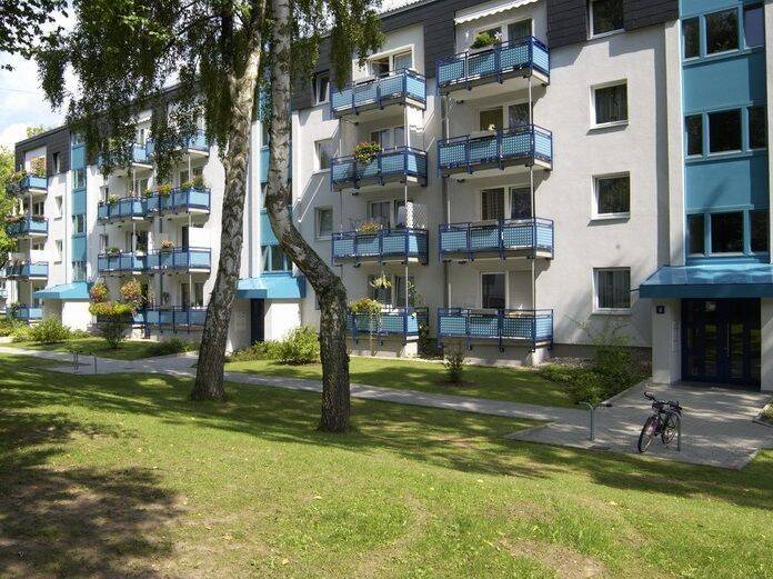 ruhig gelegene 5-Zimmer-Wohnung in Regensburg, 93053 Regensburg (Galgenberg Kasernenviertel Kumpfmühl-Ziegetsdorf-Neuprüll Oberisling-Graß)