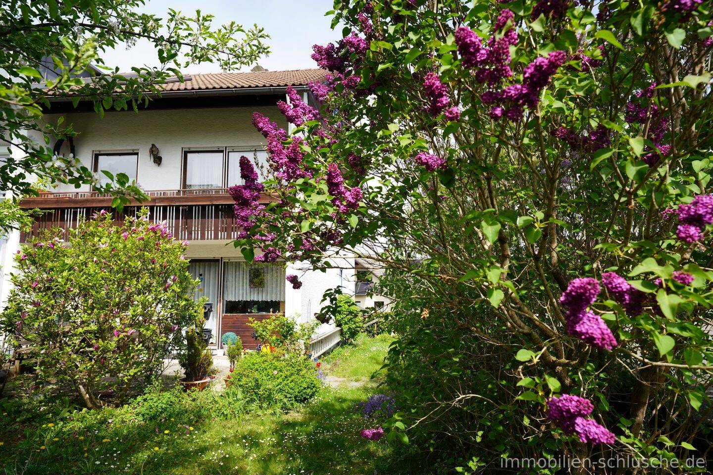 Großes Reiheneckhaus mit vielen Zimmer, tollem Garten, Garage in Lindenberg im Allgäu, 88161 Lindenberg i. Allgäu