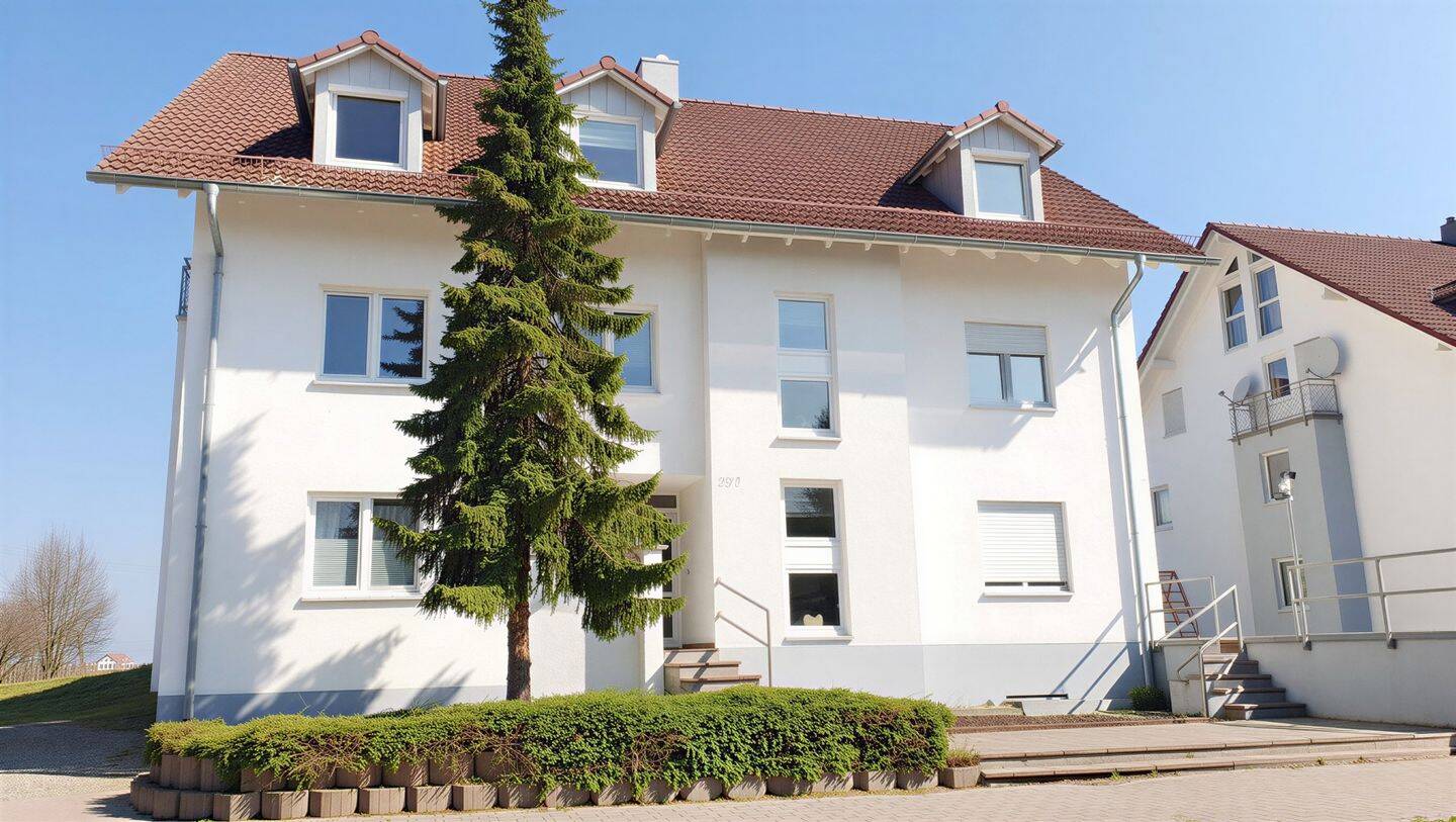 Charmant! Ruhige 3,5-Zimmer-Maisonettewohnung in Ortsrandlage von Laupheim-Baustetten, 88471 Laupheim