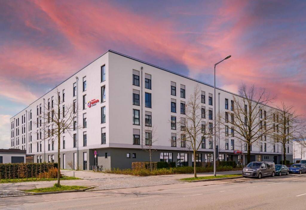 Über 4,1% netto Sofort-Rendite: Hotel-Apartment an der Messe, 81829 München (Berg am Laim Trudering-Riem)
