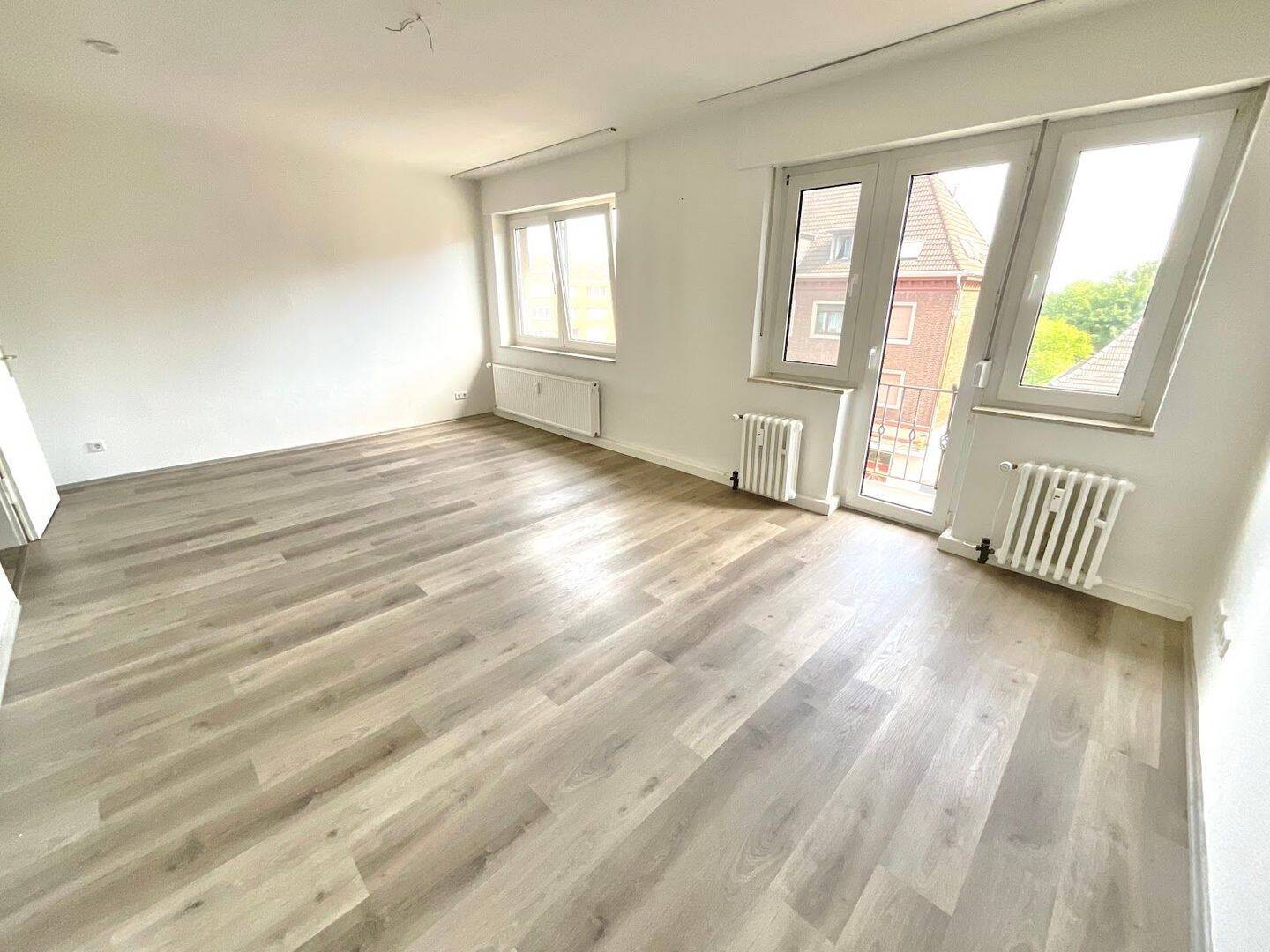 Schöne 3 Zimmerwohnung mit Balkon in guter Lage, 46045 Oberhausen