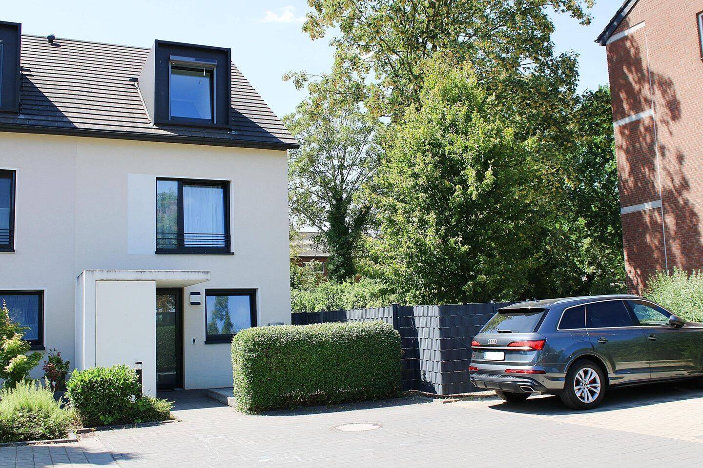 145,34 m² KOMFORTABLES FAMILIENGLÜCK im Reihenendhaus auf schönem Gartengrundstück mit neuer PV-Anlage und Wallbox, 47178 Duisburg (Alt-Walsum Overbruch Vierlinden)