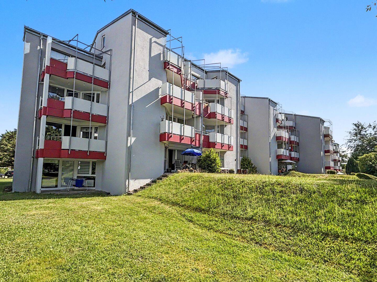 Gemütliche 2-Zimmer-Erdgeschosswohnung mit Terrasse und Stellplatz in Homburg-Erbach, 66424 Homburg