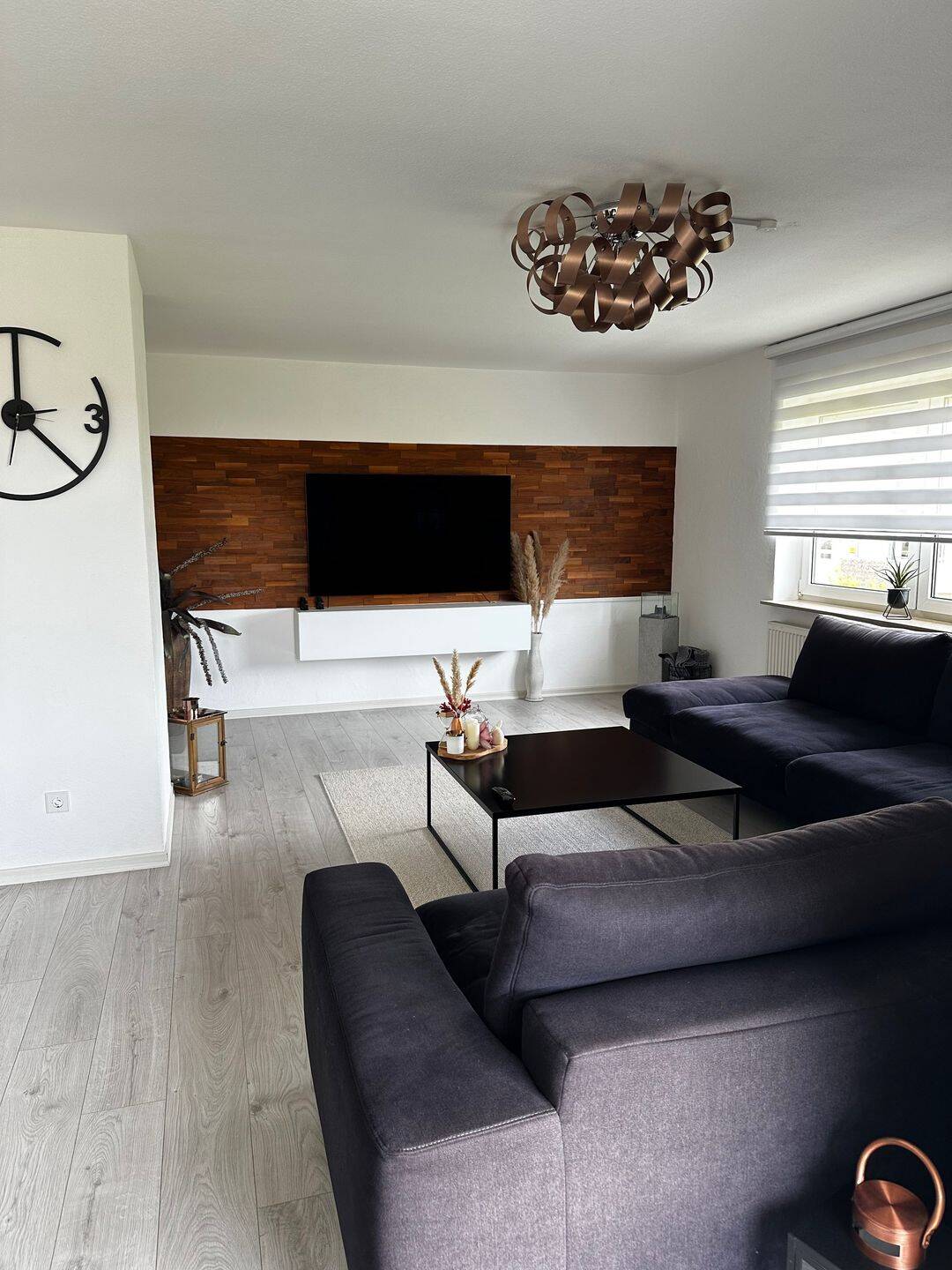 Stilvolle 4-Zimmer-Eigentumswohnung mit Balkon, Tiefgarage und herrlichem Ausblick, 75334 Straubenhardt