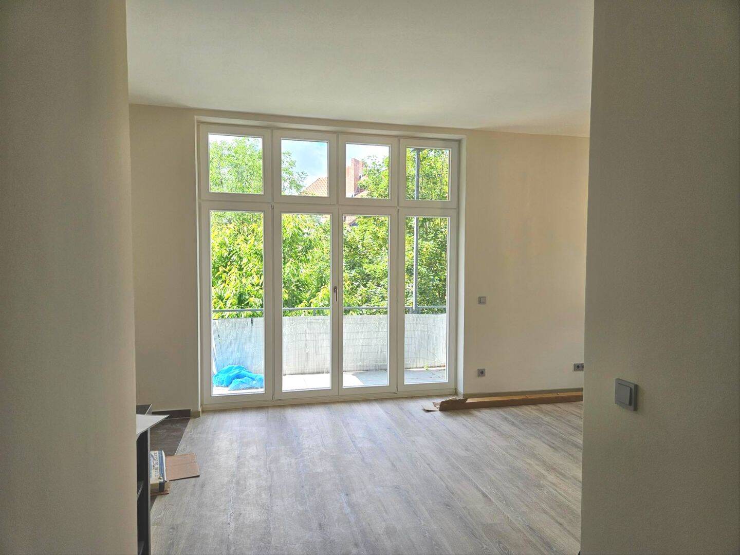 Erstbezug nach Modernisierung – Helle 2-Zi.-Wohnung mit Balkon, EBK und Aufzug, 99094 Erfurt