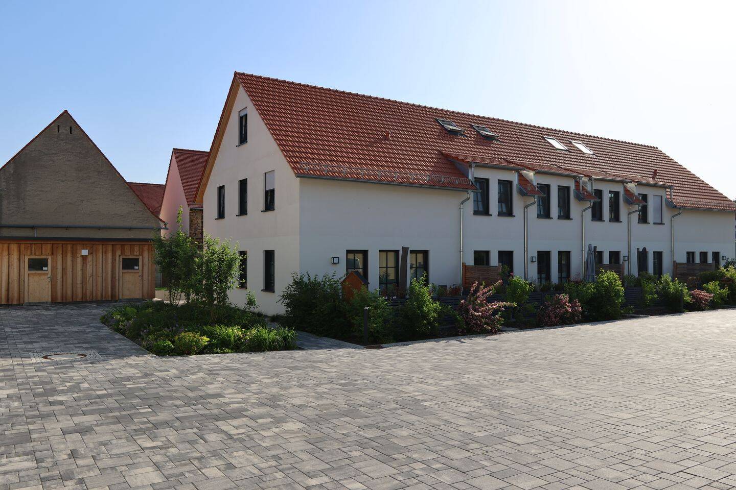 Modernes Reihenendhaus – 4 Zimmer mit Terrasse, Garten, Wärmepumpe und zwei Stellplätzen, 4463 Großpösna