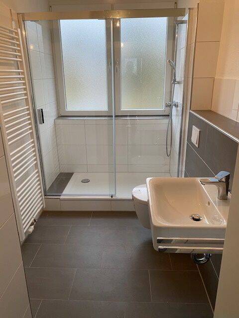 *** Attraktive 2-Zi.-Whg. mit kleinem Wintergarten in Schlossparknähe! ***, 45355 Essen (Bergeborbeck Bochold Borbeck-Mitte)