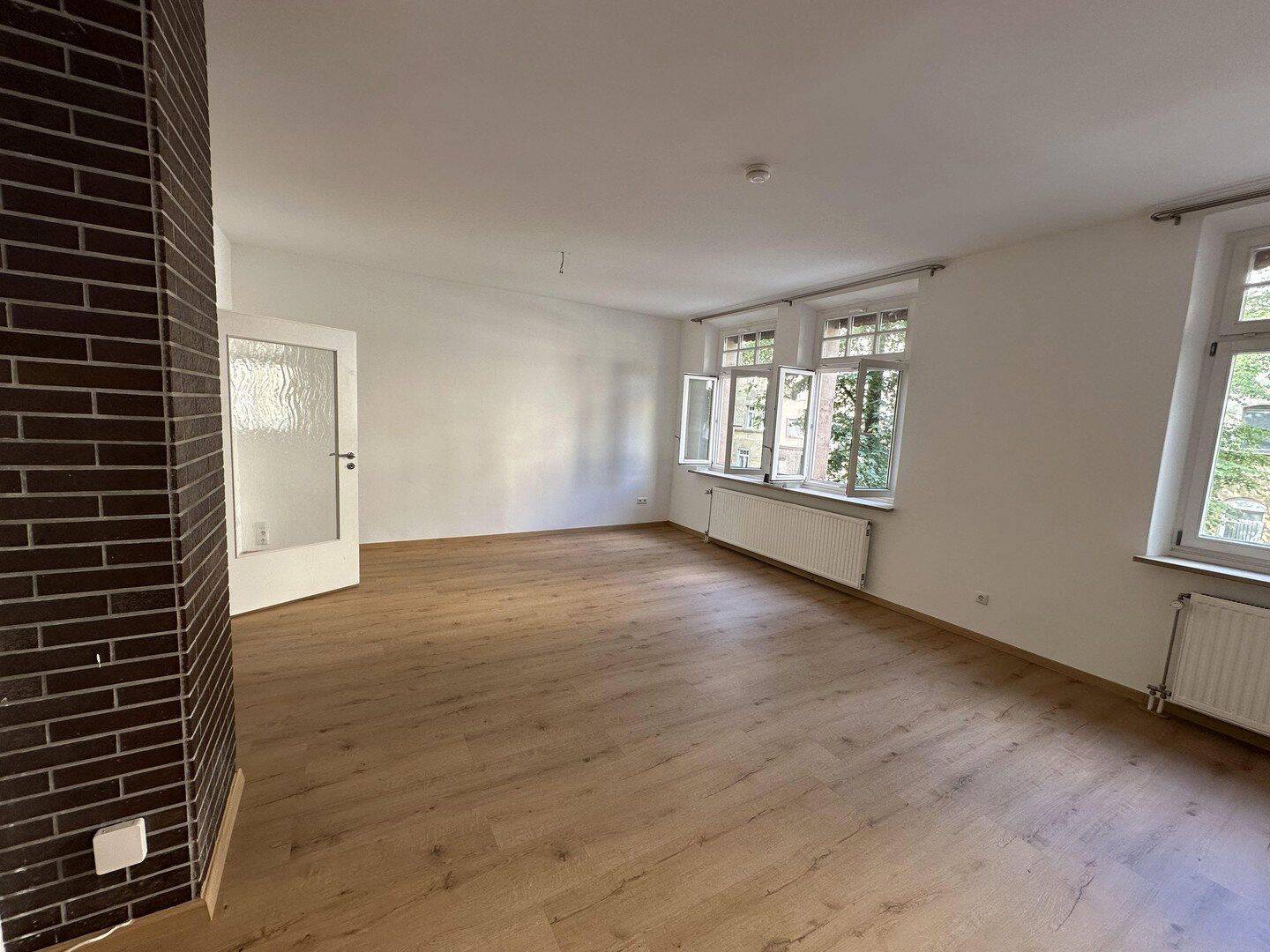 Geräumige 5-Zimmer-Wohnung in Toplage – einziehen und wohlfühlen, 90459 Nürnberg