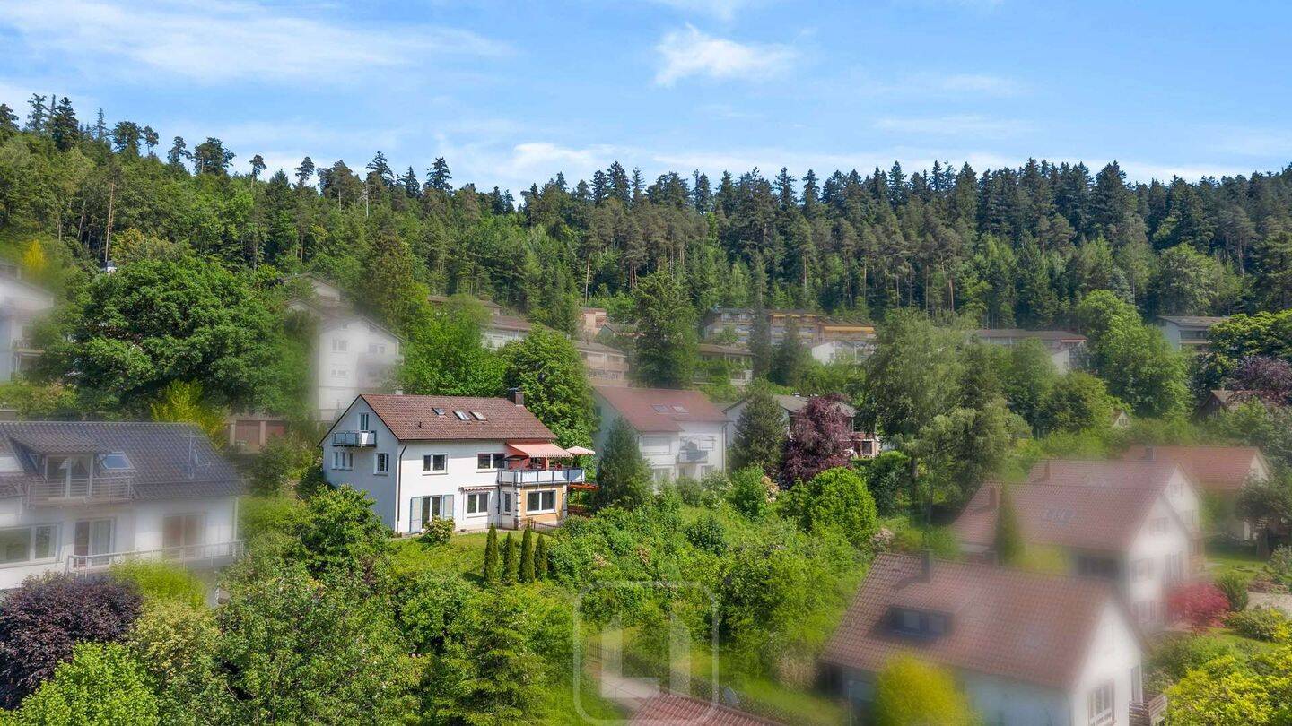 Aussicht, Raum und Lebensgefühl | Dreifamilienhaus in ruhiger Höhenlage von Bad Liebenzell, 75378 Bad Liebenzell